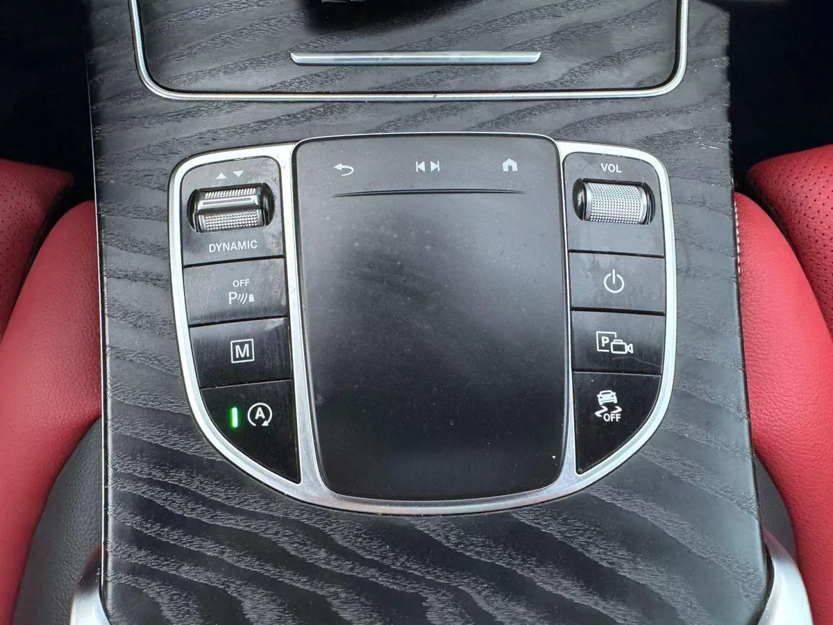 For sale Mercedes-Benz GLC 300 I (X253) Facelift, 2.0 l, 2021 in UAE, Sharjah-13-13