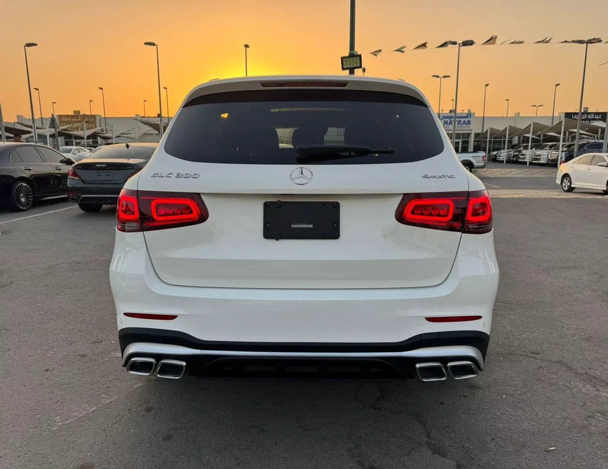 For sale Mercedes-Benz GLC 300 I (X253) Facelift, 2.0 l, 2021 in UAE, Sharjah-1-1