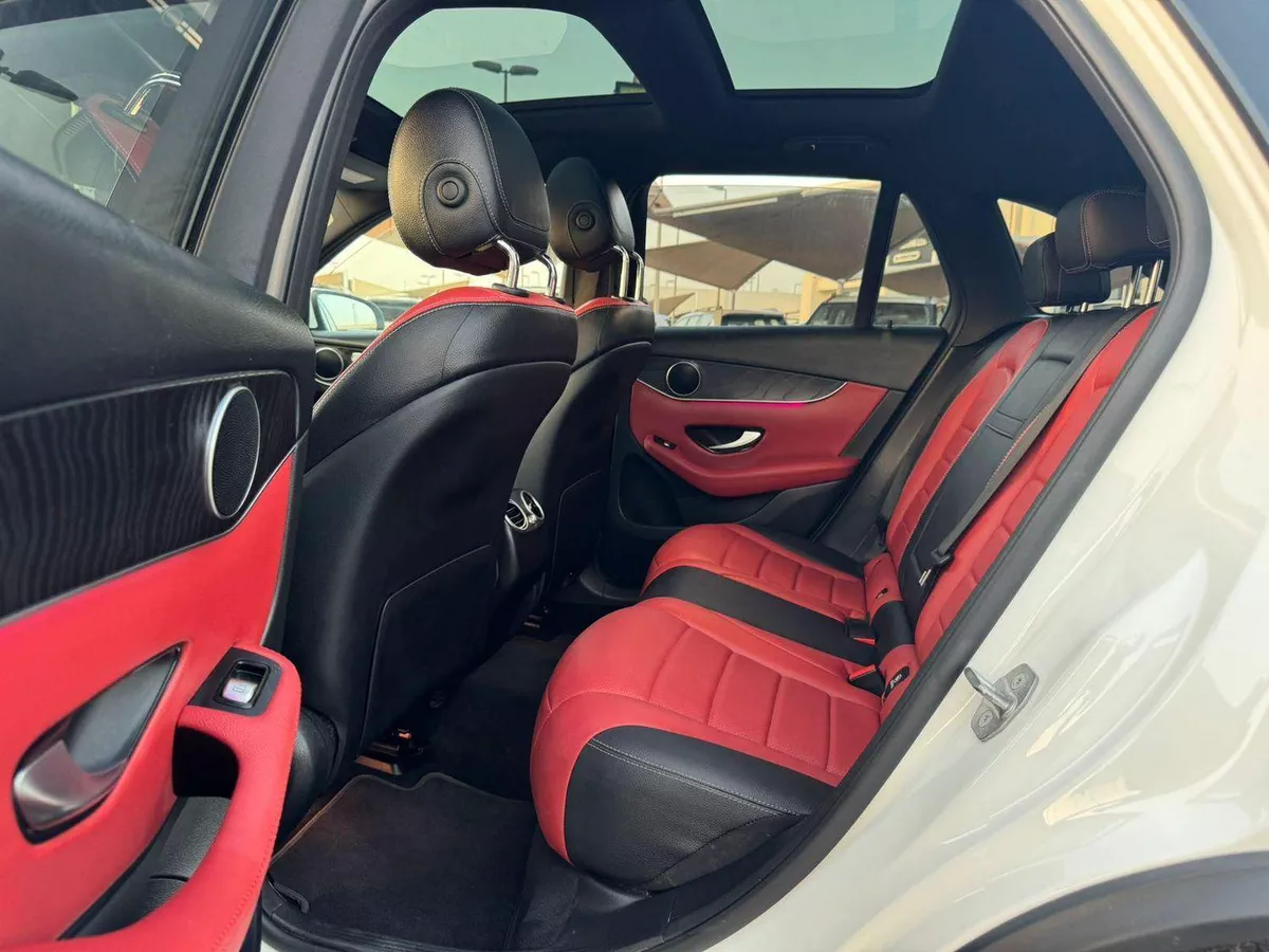 For sale Mercedes-Benz GLC 300 I (X253) Facelift, 2.0 l, 2021 in UAE, Sharjah-12-12