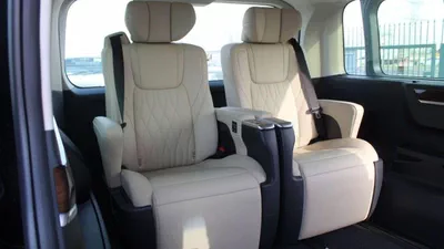 Toyota Granvia PREMIUM-9