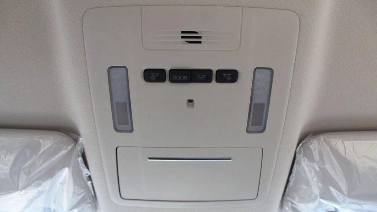 Toyota Granvia PREMIUM-15-0