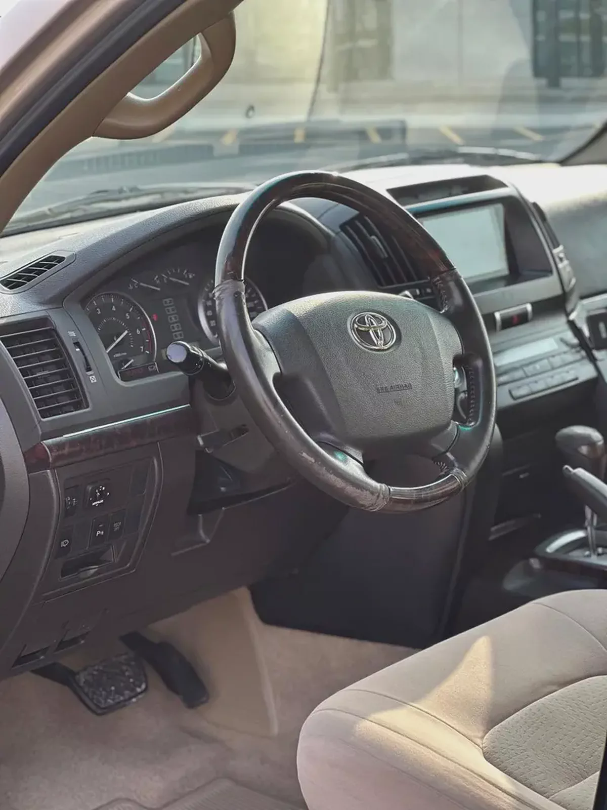 Toyota Land Cruiser GXR 2010 | GCC Specs | V6 Engine-8-8