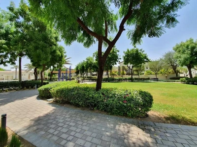 6 Bedroom | Massive Mansion | Prime Location-14
