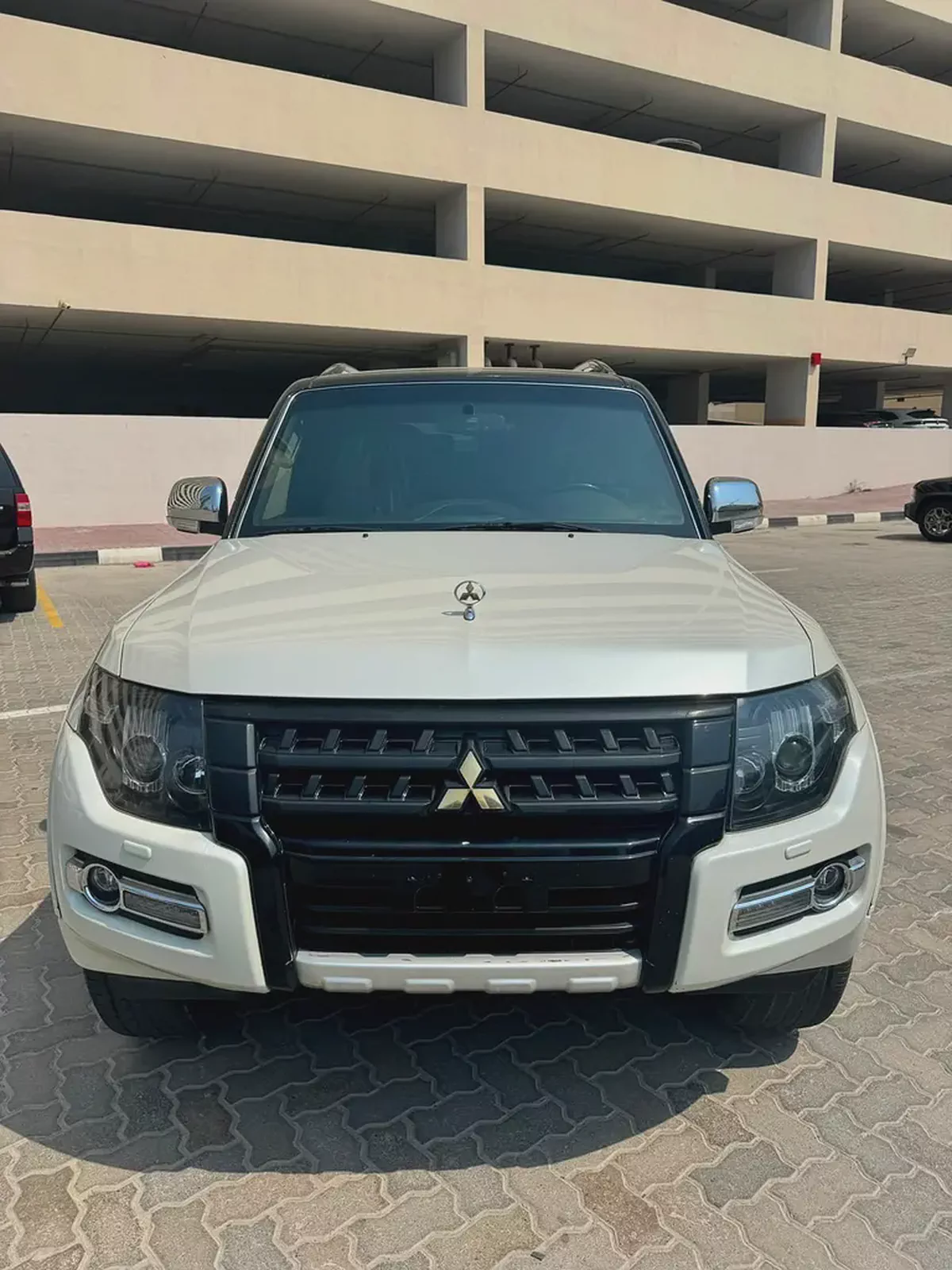 Mitsubishi Pajero GCC Without Bank Pay 19k remaining easy emi | Well Maintained-3-3