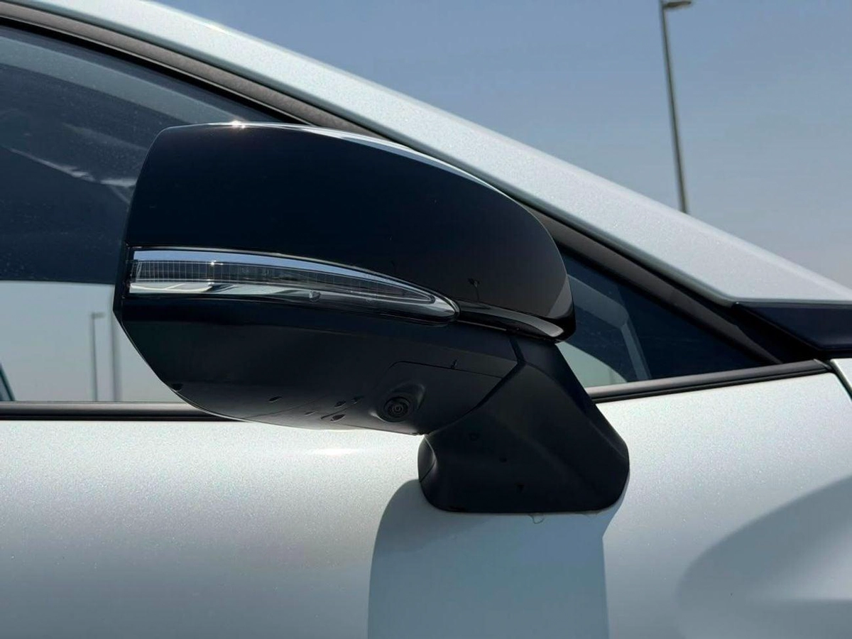Toyota Corolla Cross GLI 2.0L HEV 2025 Electric Seat 2025-14-0