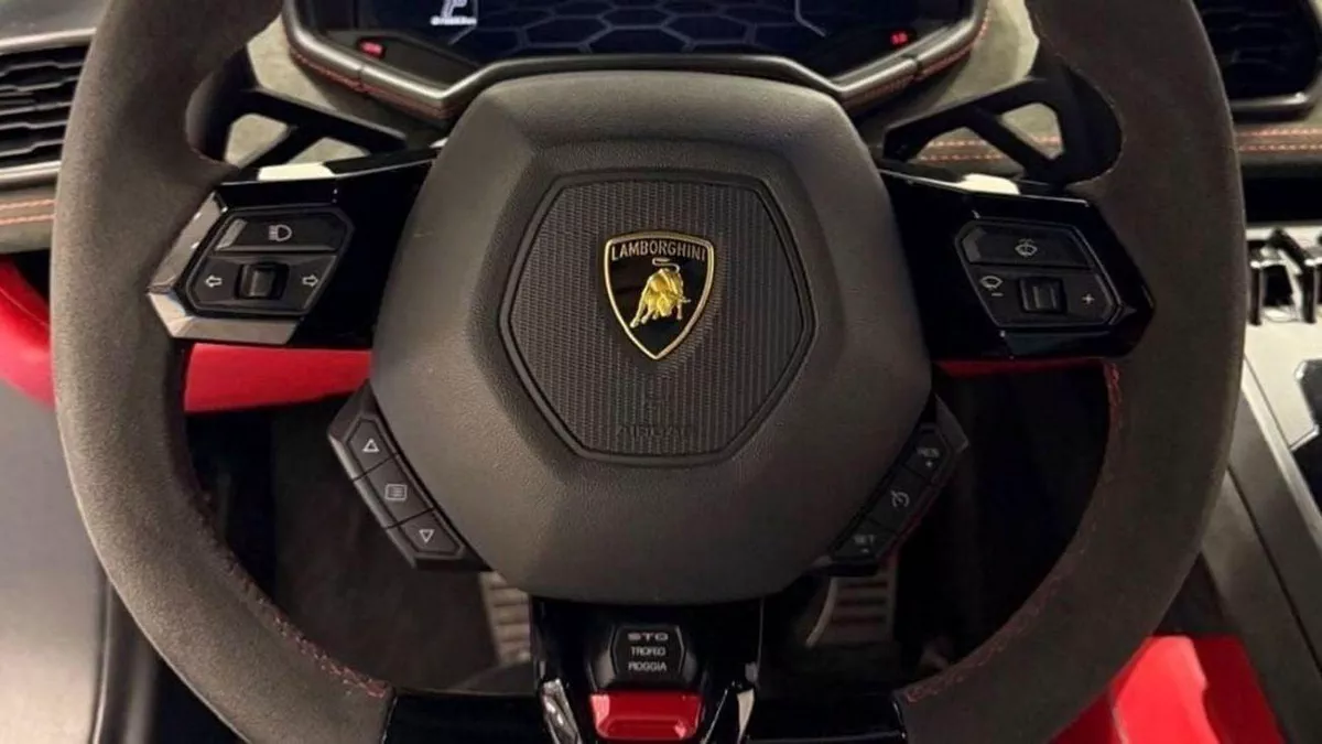 Lamborghini Huracan EVO Coupe With STO KIT 2022 USA specs-10-0