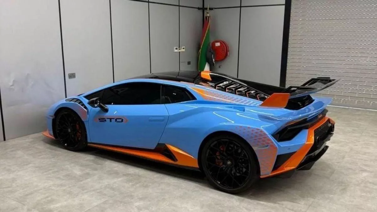 Lamborghini Huracan EVO Coupe With STO KIT 2022 USA specs-23-0