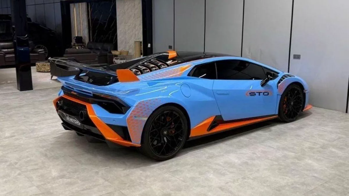 Lamborghini Huracan EVO Coupe With STO KIT 2022 USA specs-24-0