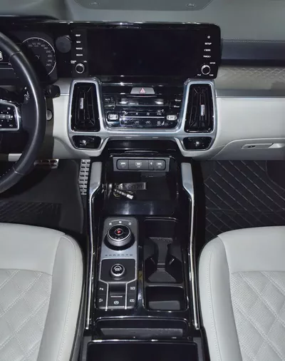 AED 1,884 EMi at 0% DP | KIA Sorento V6 ( 2023 Model ) in White Color Korean Specs-15