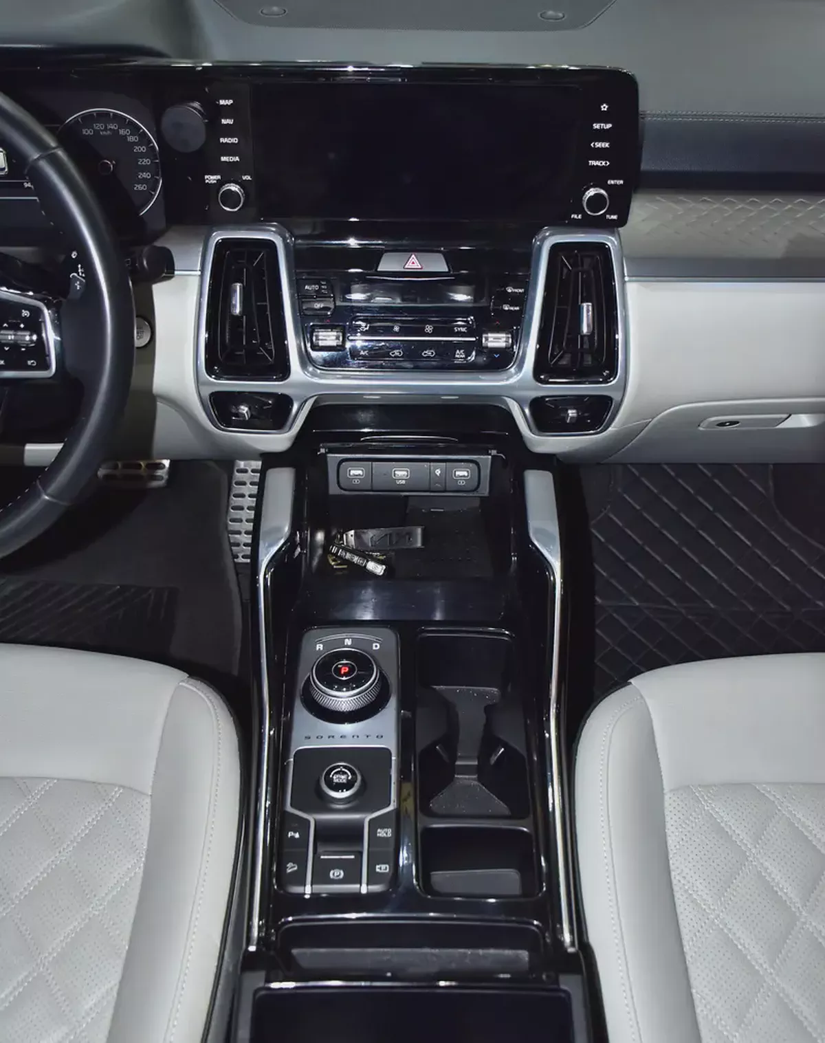 AED 1,884 EMi at 0% DP | KIA Sorento V6 ( 2023 Model ) in White Color Korean Specs-15-15