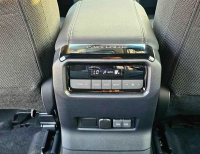 Toyota Prado VXR TURBO ALL ROUNDER / 2.8L DIESEL V4 / DIFFLOCK / SUNROOF / COOL BOX (CODE # P28AR2)-17