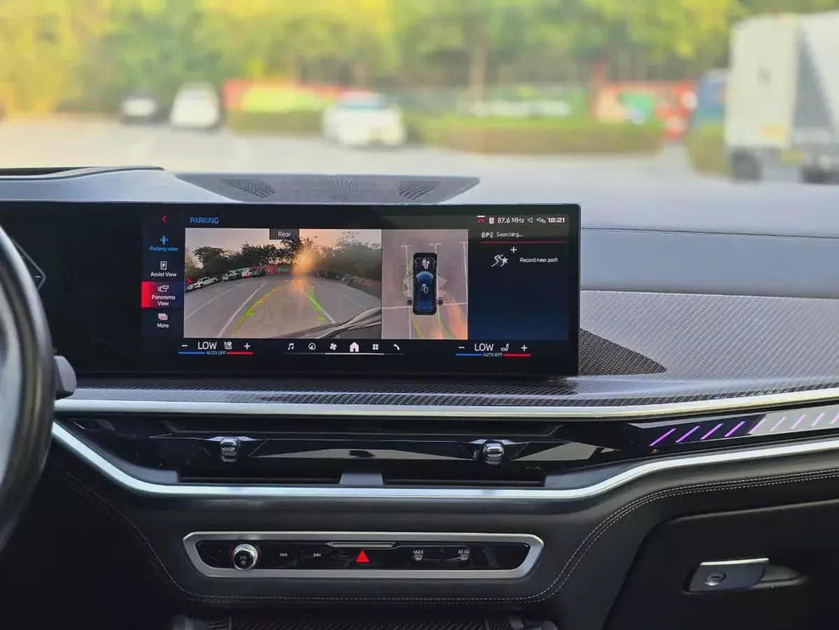 BMW X6 M60i 2023 | European Specs | Clean Title | Orginal Paint | Accident free | Perfect condition-10-10