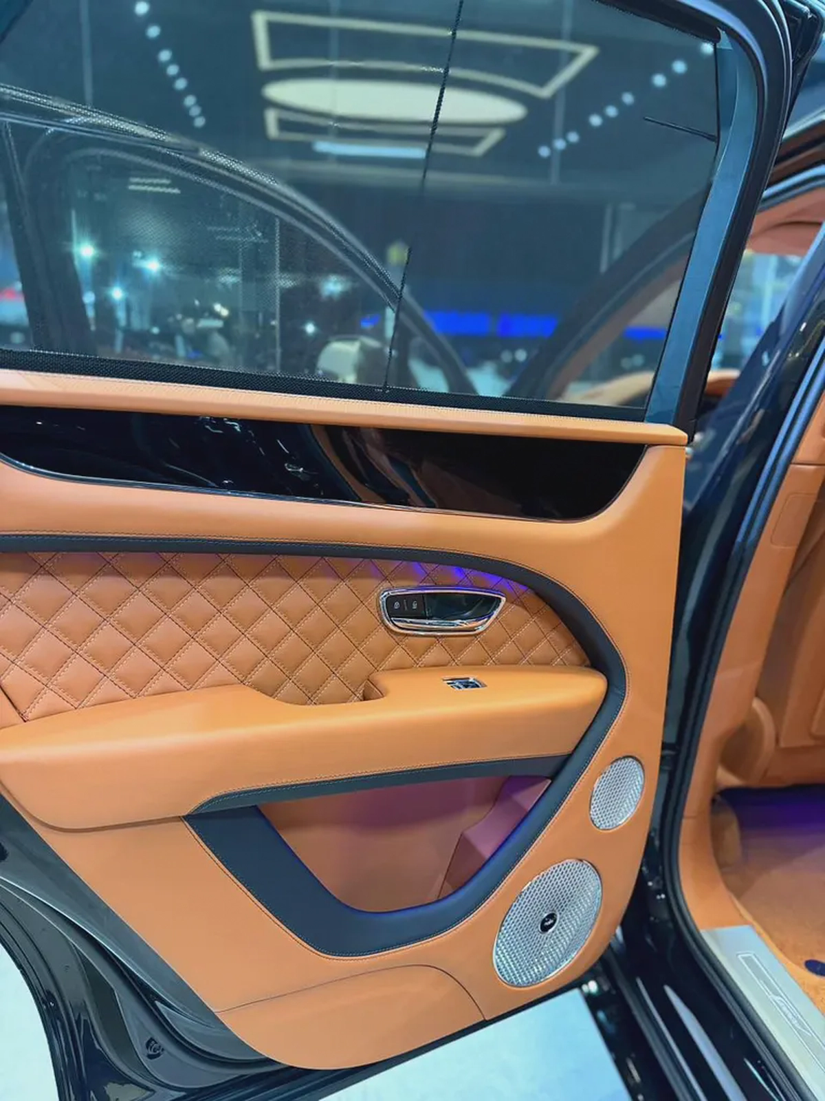 2021 Bentley Bentayga W12 Speed - GCC Specs - Pristine Condition-With full service history-10-10