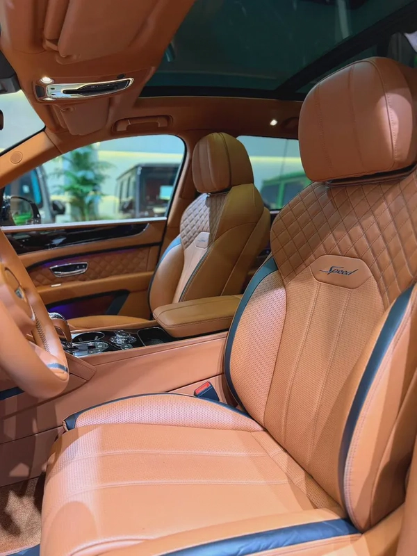 2021 Bentley Bentayga W12 Speed - GCC Specs - Pristine Condition-With full service history
