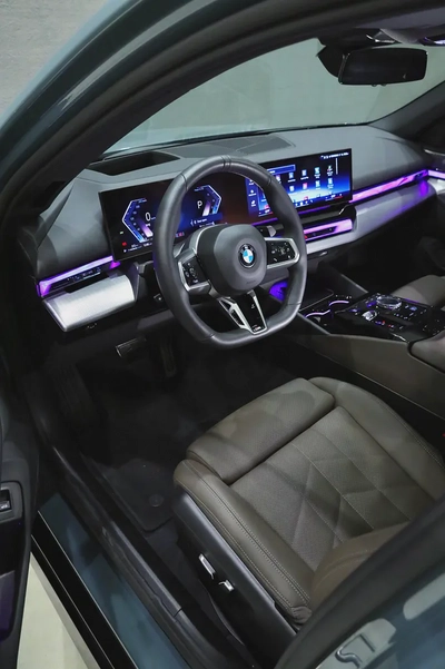 2025 BMW 520i M-Kit GCC Specs - Like New!-7