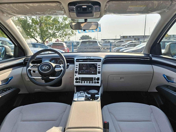 Hyundai Tucson 1.6L V4 PETROL / PUSH START / DVD CAMERA / PANORAMIC ROOF / FULL OPTION