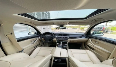 BMW 528i EXECUTIVE 3L-6CYL 240HP JAPANESE SPECIFICATION-2