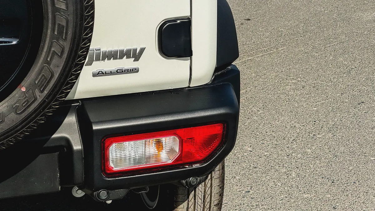 Suzuki Jimny GLX AT 2026 (GCC Specs) 1.5L - Brand New 5 Doors-4-4