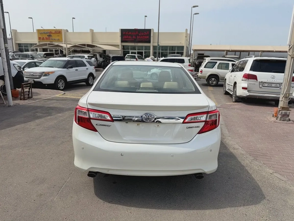 Toyota Camry 2014 Limited White