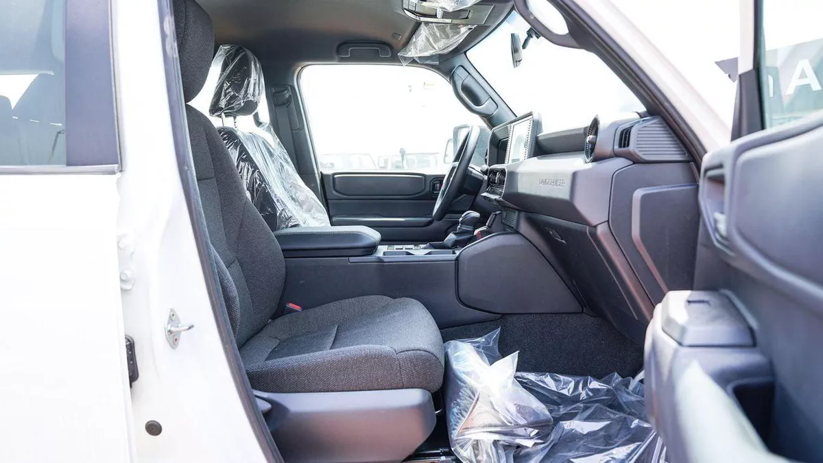 Toyota Prado TOYOTA PRADO URBAN 2.4 PETROL 2025-9-0