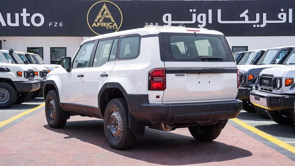 Toyota Prado TOYOTA PRADO URBAN 2.4 PETROL 2025-14-0