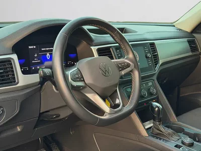 AED 920 P.M | 0% DOWN | VW TERAMONT COMFORTLINE | 7-SEATER | V6 AWD | 2022 GCC-9