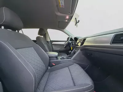 AED 920 P.M | 0% DOWN | VW TERAMONT COMFORTLINE | 7-SEATER | V6 AWD | 2022 GCC-14