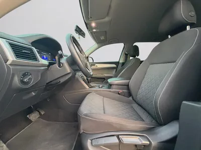 AED 920 P.M | 0% DOWN | VW TERAMONT COMFORTLINE | 7-SEATER | V6 AWD | 2022 GCC-15