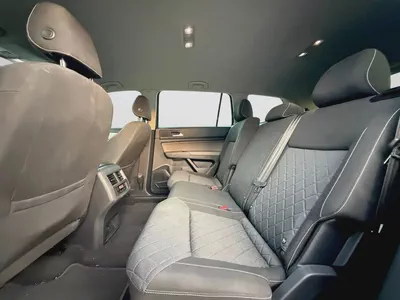 AED 920 P.M | 0% DOWN | VW TERAMONT COMFORTLINE | 7-SEATER | V6 AWD | 2022 GCC-16