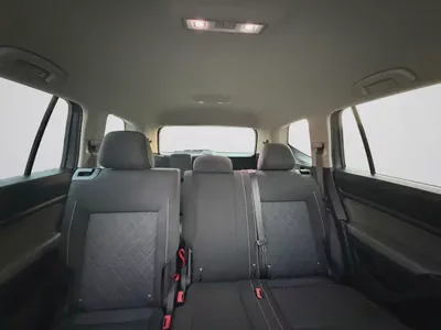 AED 920 P.M | 0% DOWN | VW TERAMONT COMFORTLINE | 7-SEATER | V6 AWD | 2022 GCC-18