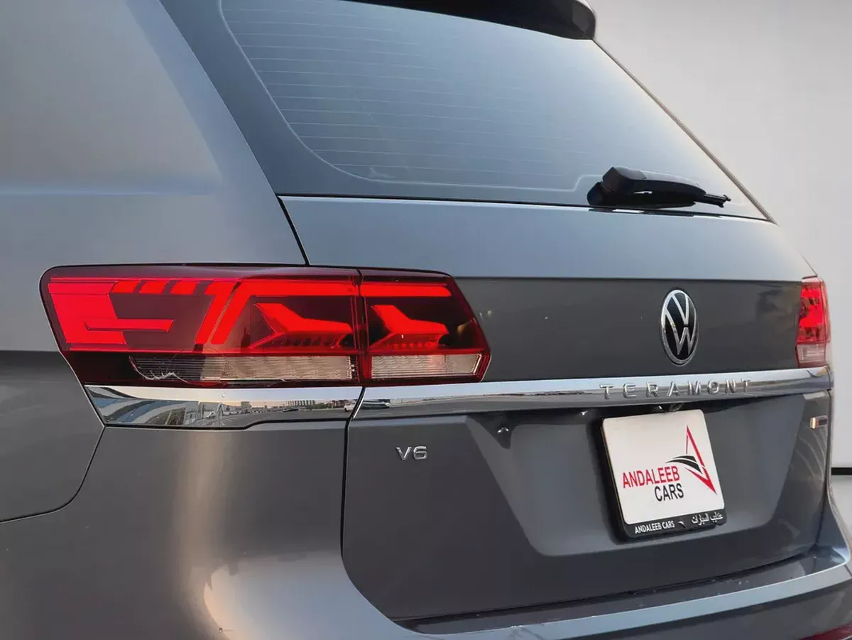 AED 920 P.M | 0% DOWN | VW TERAMONT COMFORTLINE | 7-SEATER | V6 AWD | 2022 GCC-6-6