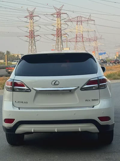 Pristine Lexus RX 350 Platinum 2015 | GCC Specs | Full Service History-5