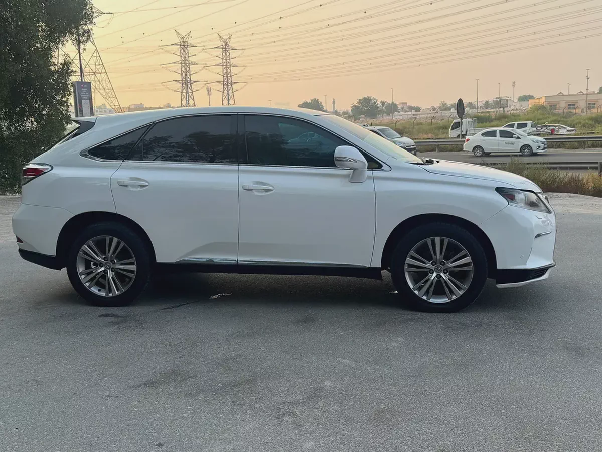 Pristine Lexus RX 350 Platinum 2015 | GCC Specs | Full Service History-4-4