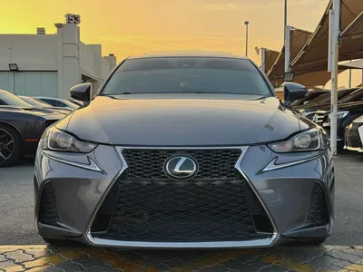 لكزس IS300 V4 2.0L موديل 2019 وارد فل اوبشن بحاله ممتازه-0