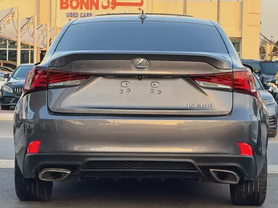 لكزس IS300 V4 2.0L موديل 2019 وارد فل اوبشن بحاله ممتازه-11
