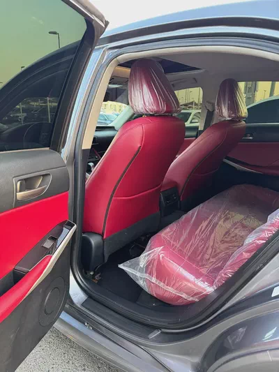 لكزس IS300 V4 2.0L موديل 2019 وارد فل اوبشن بحاله ممتازه-16