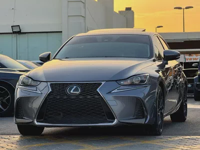 لكزس IS300 V4 2.0L موديل 2019 وارد فل اوبشن بحاله ممتازه-2
