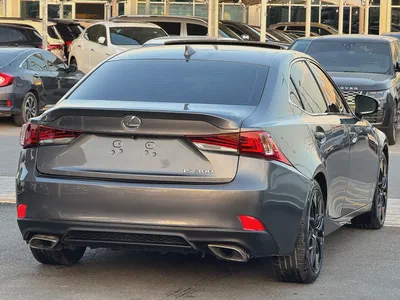 لكزس IS300 V4 2.0L موديل 2019 وارد فل اوبشن بحاله ممتازه-8