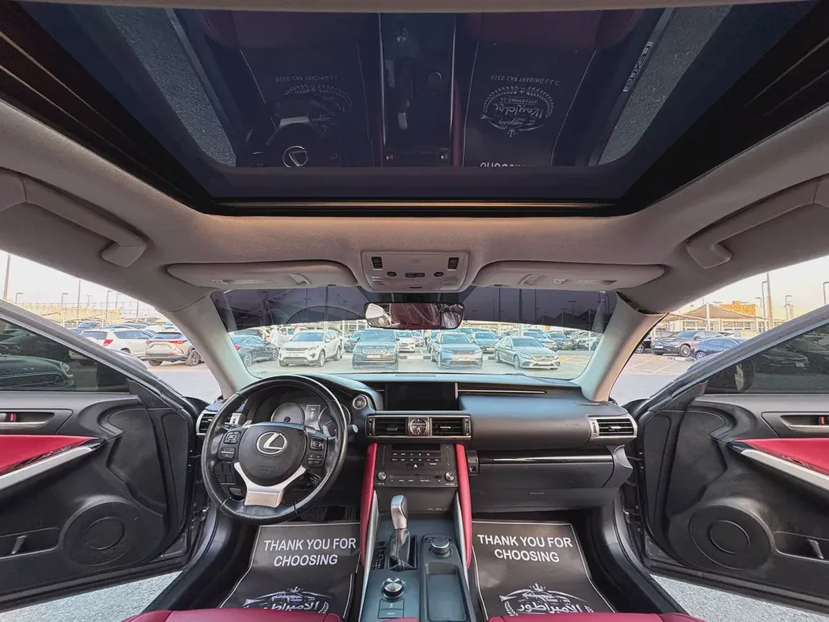 لكزس IS300 V4 2.0L موديل 2019 وارد فل اوبشن بحاله ممتازه-12-12