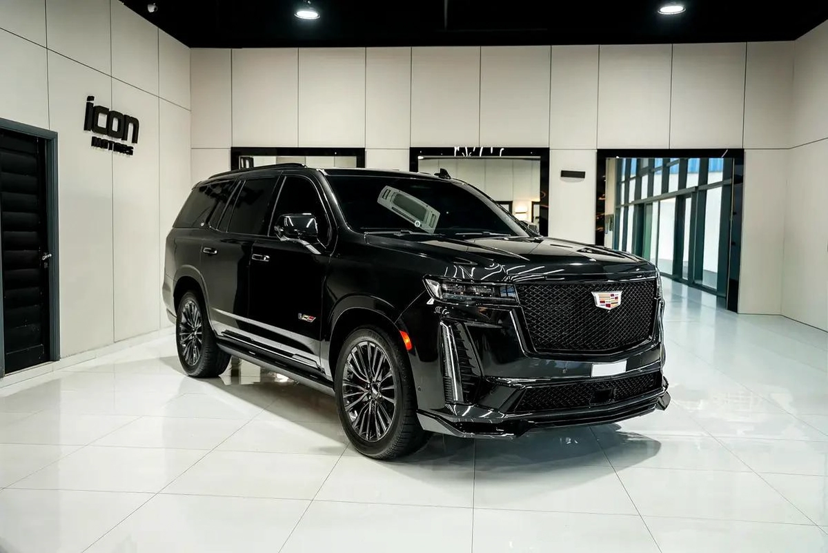 2024 Cadillac Escalade V - GCC Specs - Brand New-1-1