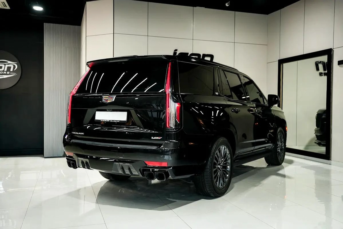 2024 Cadillac Escalade V - GCC Specs - Brand New-3-3