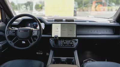 Land Rover Defender 110 2026-12