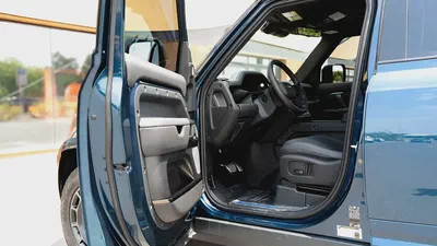 Land Rover Defender 110 2026-8