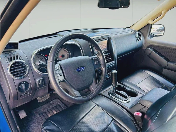FORD EXPLORER XLT - 2010 - CLEAN CAR FRESH JAPAN IMPORT