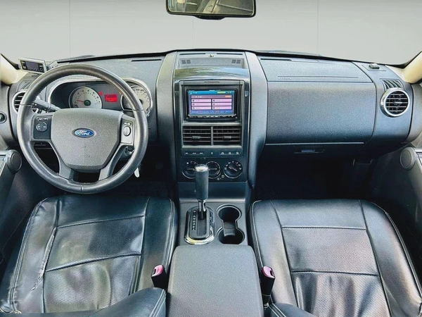 FORD EXPLORER XLT - 2010 - CLEAN CAR FRESH JAPAN IMPORT