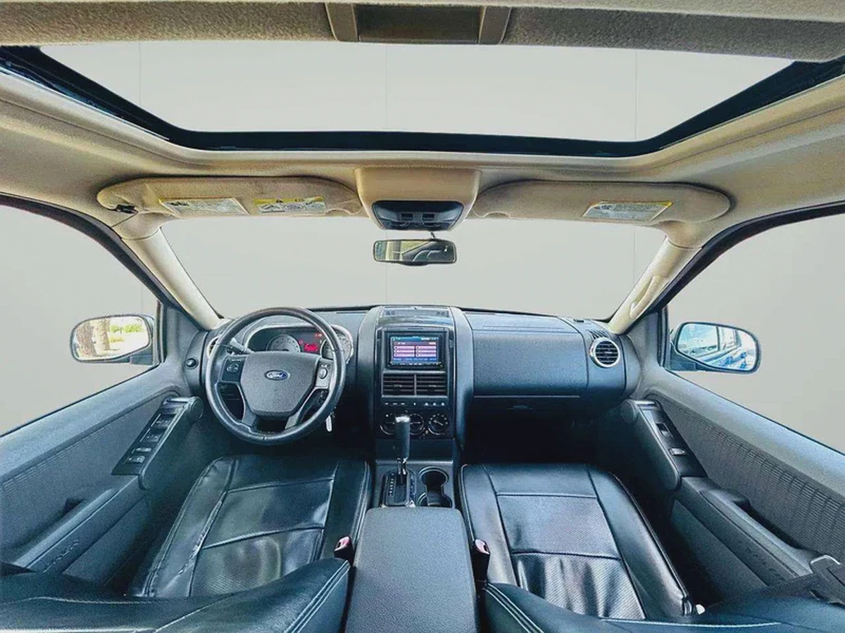 FORD EXPLORER XLT - 2010 - CLEAN CAR FRESH JAPAN IMPORT