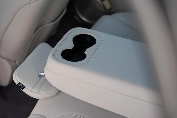 2025 Avatr 06 Max REEV 31.7Kw/h 0km
