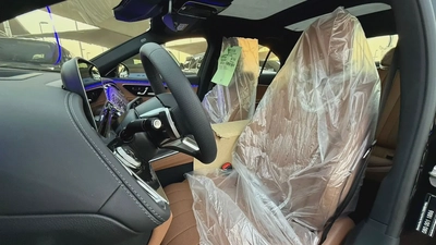 Mercedes E300 model 2025 brand new with contract service مرسيدس اي ٣٠٠ موديل ٢٠٢٥ جديدة مع عقد صيانة-17