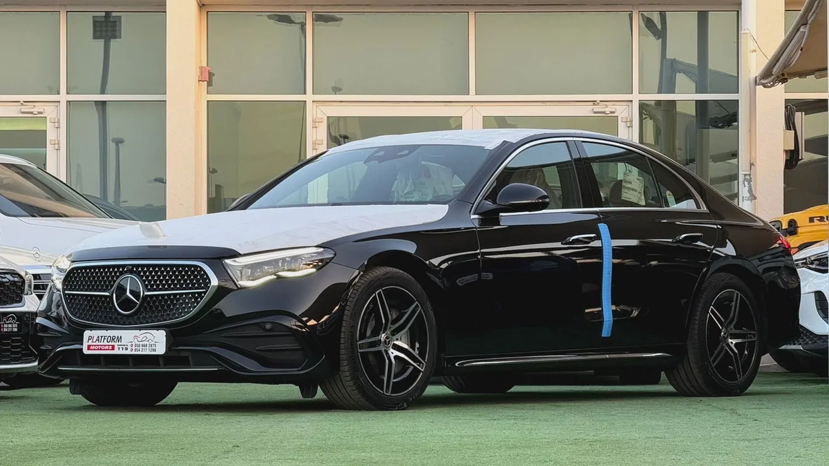 Mercedes E300 model 2025 brand new with contract service مرسيدس اي ٣٠٠ موديل ٢٠٢٥ جديدة مع عقد صيانة-5-5