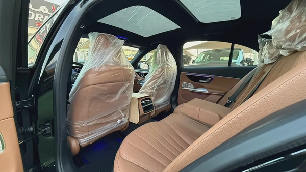 Mercedes E300 model 2025 brand new with contract service مرسيدس اي ٣٠٠ موديل ٢٠٢٥ جديدة مع عقد صيانة
